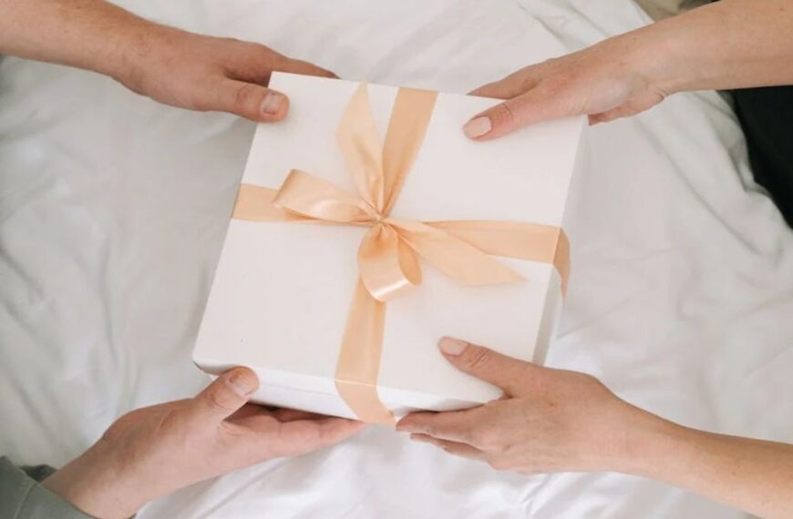 50+ Creative 6th Anniversary Gift Ideas to Surprise Your Partner